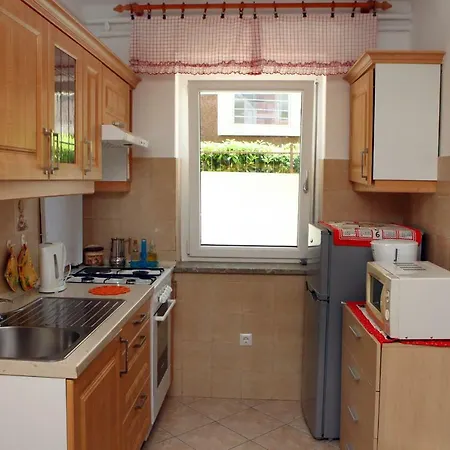 Apartman 100