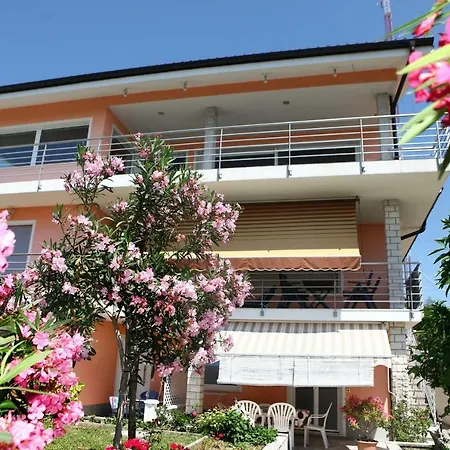 100 Apartman